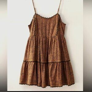 Urban Outfitters Hanna Tiered Scallop Babydoll Mini Dress In Leopard Print M EUC